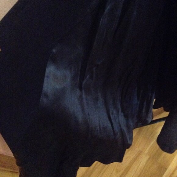 Vintage 1940s or 1950s Suede Princess Coat with Leather Collar and Cuffs - Picture 6 of 9